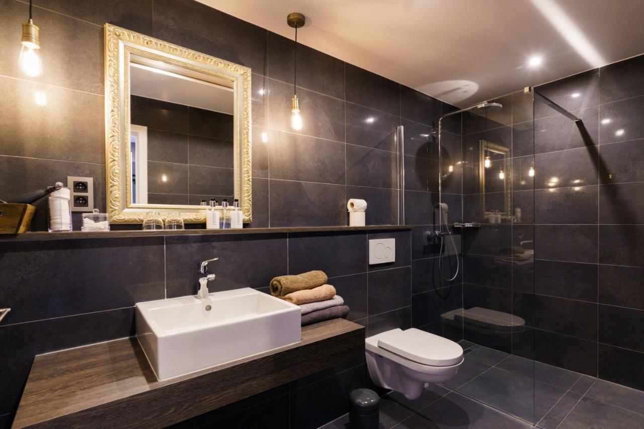 Charmehotel Kruishof Oostende Bagian luar foto