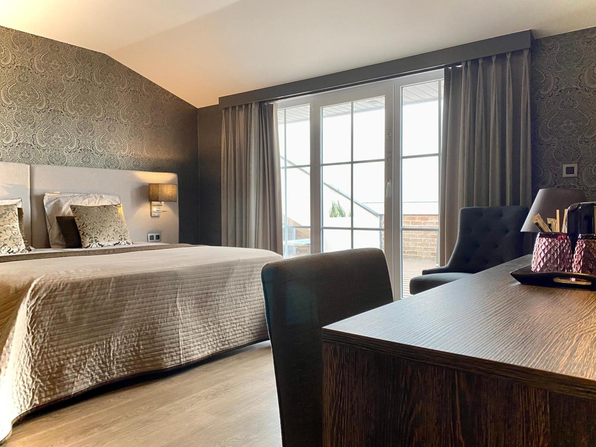 Charmehotel Kruishof Oostende Bagian luar foto