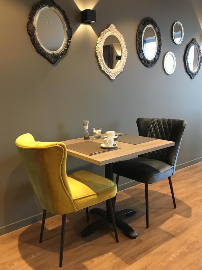 Charmehotel Kruishof Oostende Bagian luar foto